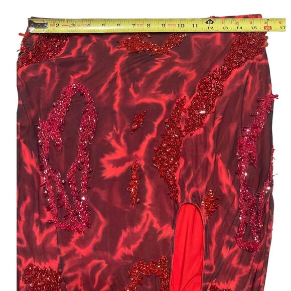 Onalaja Revolve Zusi Maxi Skirt Size Large Red Multi - Picture 5 of 10